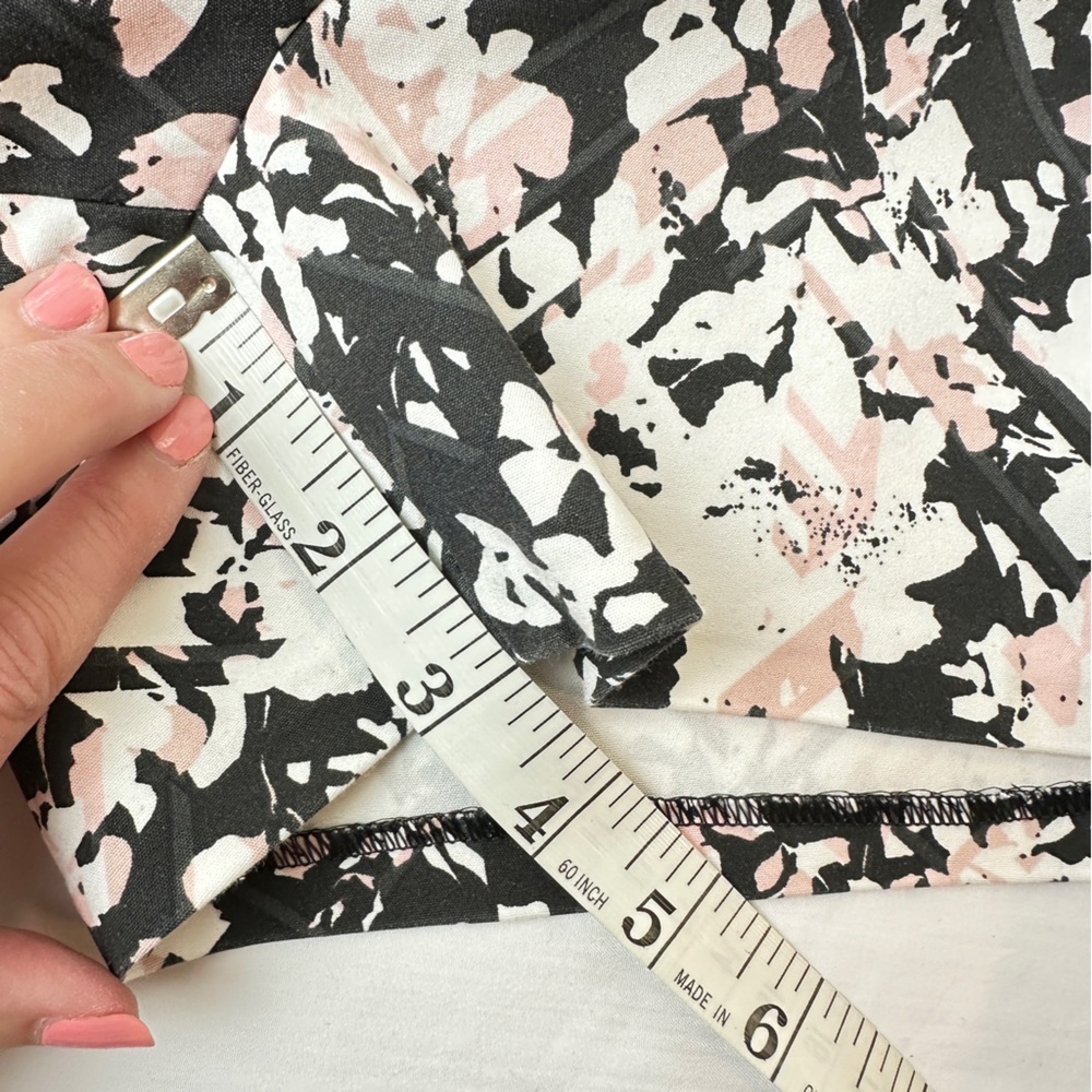 Express Floral Print High Waist Shorts - Picture 10 of 11
